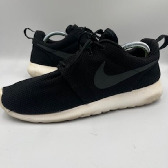Nike Roshe One Running Shoes Men’s Size 10 Sneakers - Picture 2 of 9